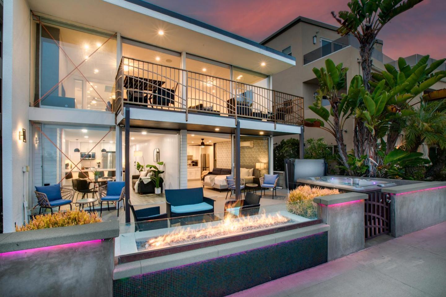 Apartment Boardwalk Shared Hot Tub And Patio *