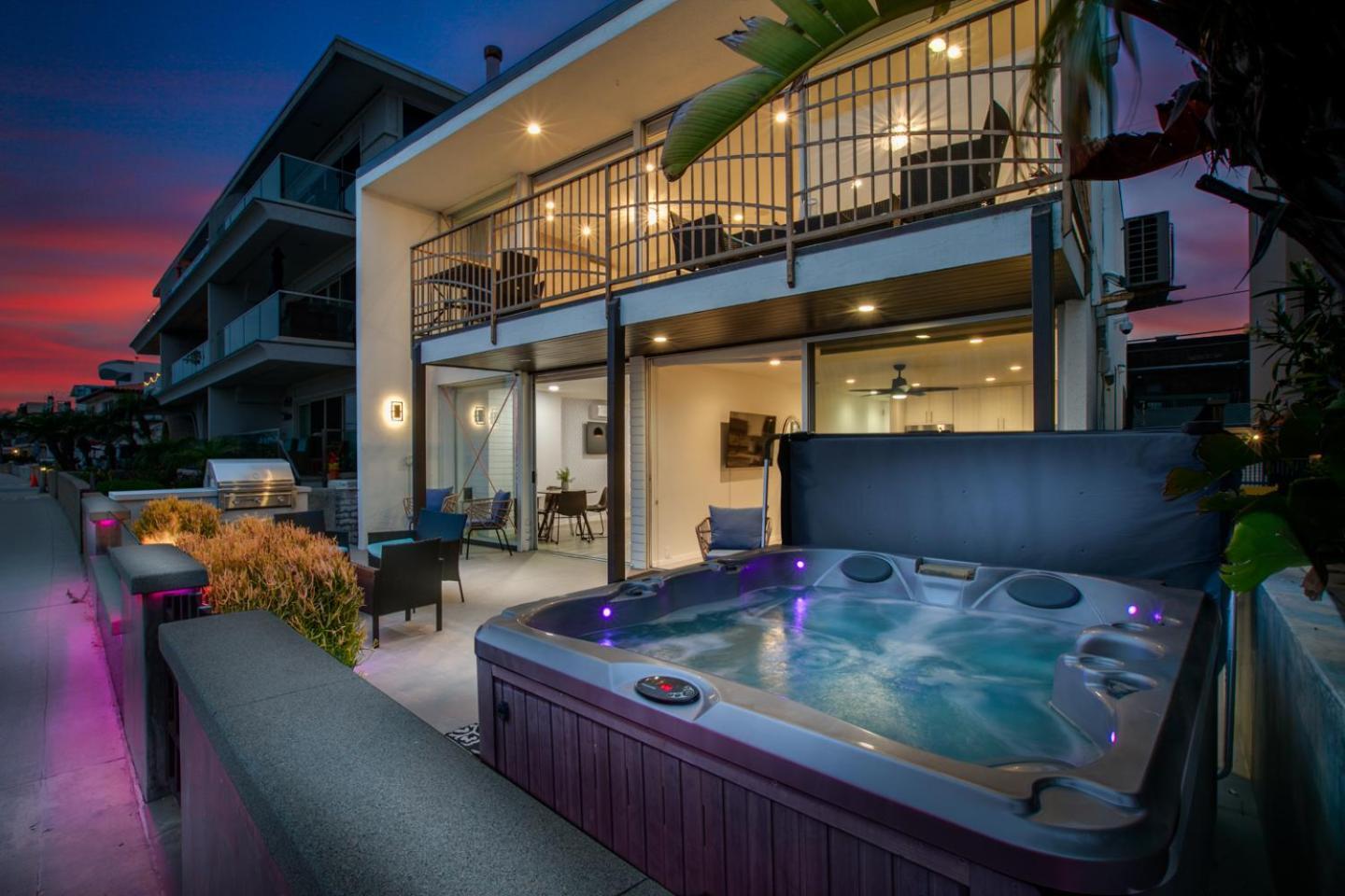 Apartment Boardwalk Shared Hot Tub And Patio *