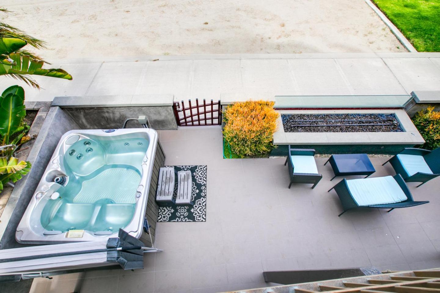 Boardwalk Shared Hot Tub And Patio * San Diego